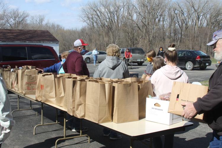 Modern Woodmen donates to Henderson Food Share.jpg