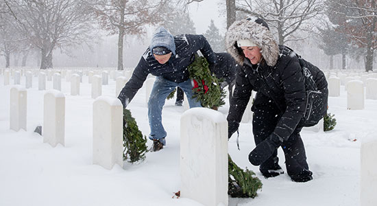 United-to-honor-fallen-heroes_IL_550x300.jpg